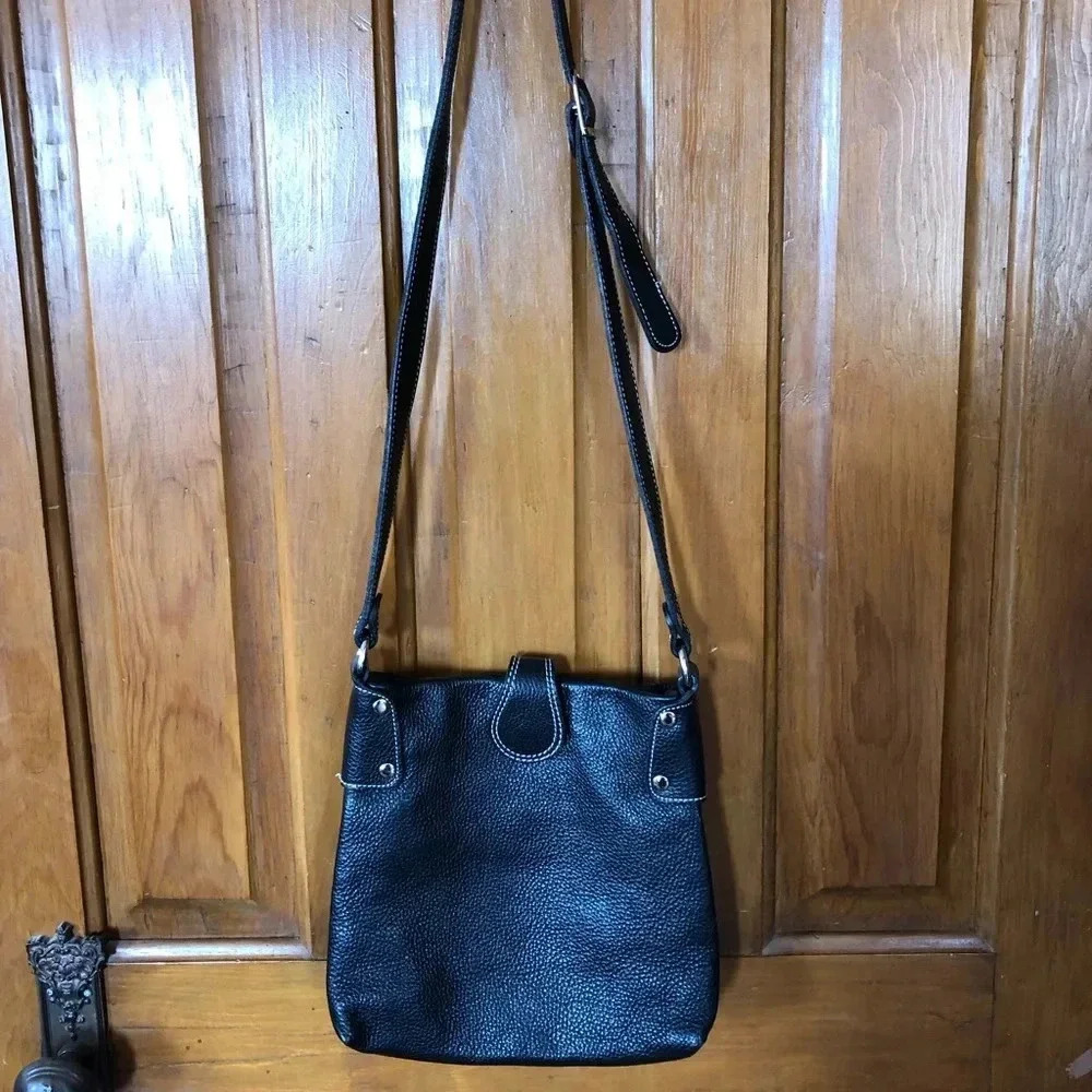 Vera Pelle Black Pebbled Leather  Crossbody